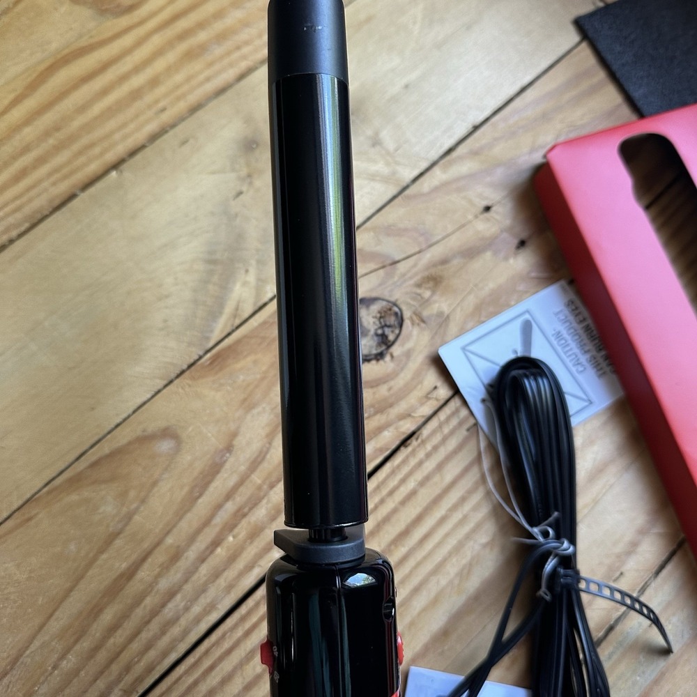 BaByliss Luxe 1 Red Ferrari Curling Wand Smooth Titanium Ceramic Coated Barrel - Picture 11 of 13